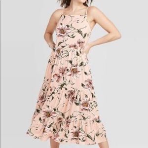 Xhilaration Médium Pink Floral Midi Dress